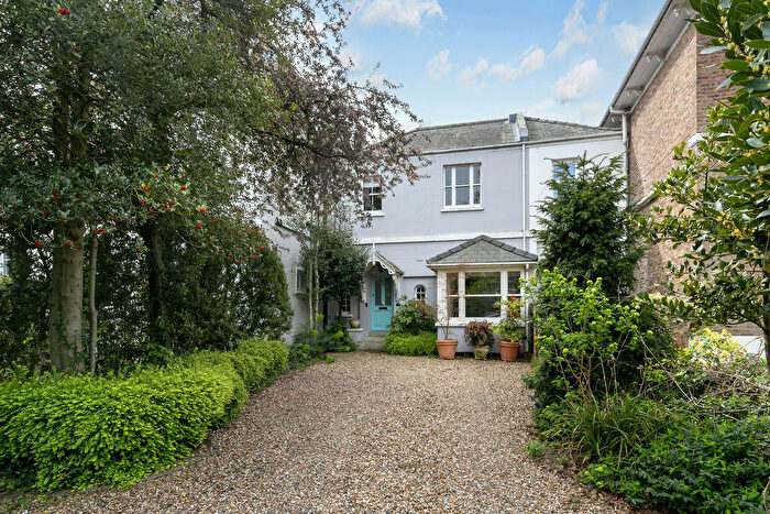 4 Bedroom Terraced House For Sale In Palace Road, East Molesey, KT8