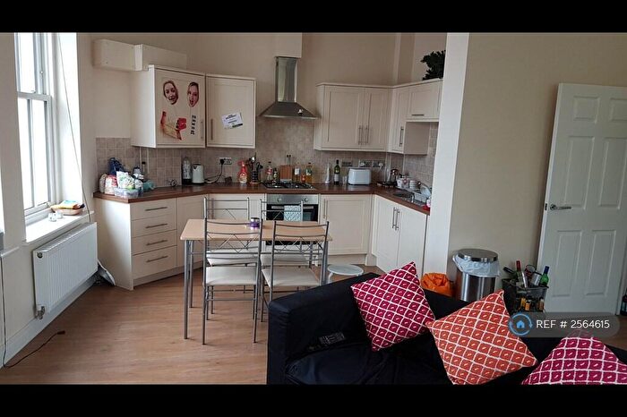 2 Bedroom Flat To Rent In Glengall Road, London, SE15