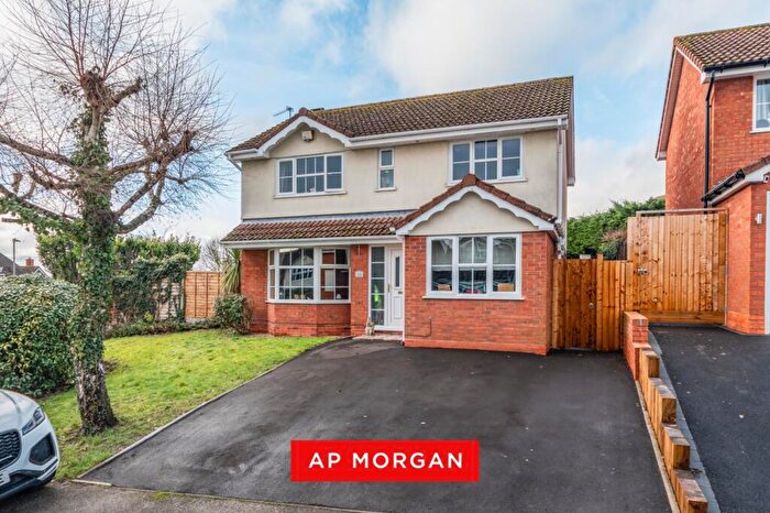 4 Bedroom Detached House For Sale In Didcot Close, Hunt End, Redditch, B97