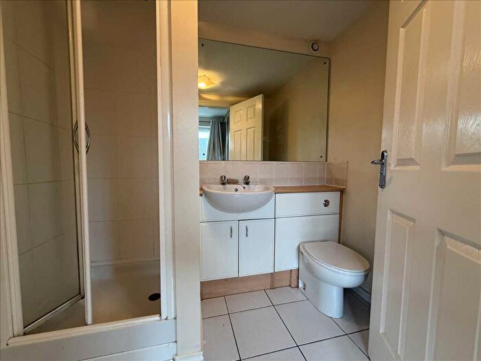 3 Bedroom End Of Terrace House For Sale In Leeds Close, Corby, NN18