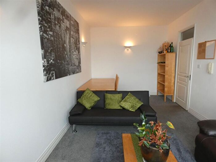 1 Bedroom Flat To Rent In The Wills Building, Wills Oval, Wills Mews, NE7