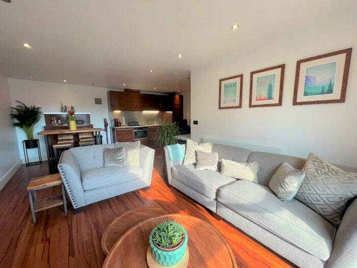 2 Bedroom Apartment To Rent In The Ropewalk, The Park, NG1