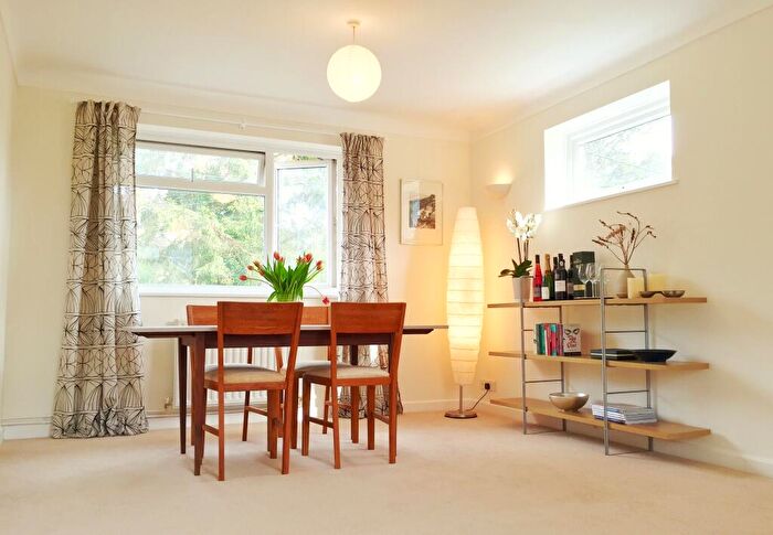 2 Bedroom Maisonette For Sale In Blenheim Road, Horspath, Oxford, OX33