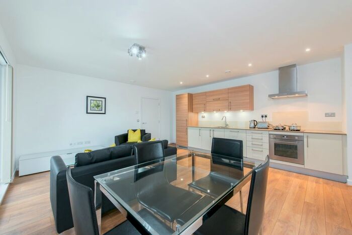 1 Bedroom Flat To Rent In Clubhouse Apartments, Stainsby Road, Poplar, London, E14