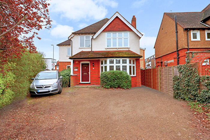 4 Bedroom Detached House To Rent In Berrylands Road, Surbiton, KT5