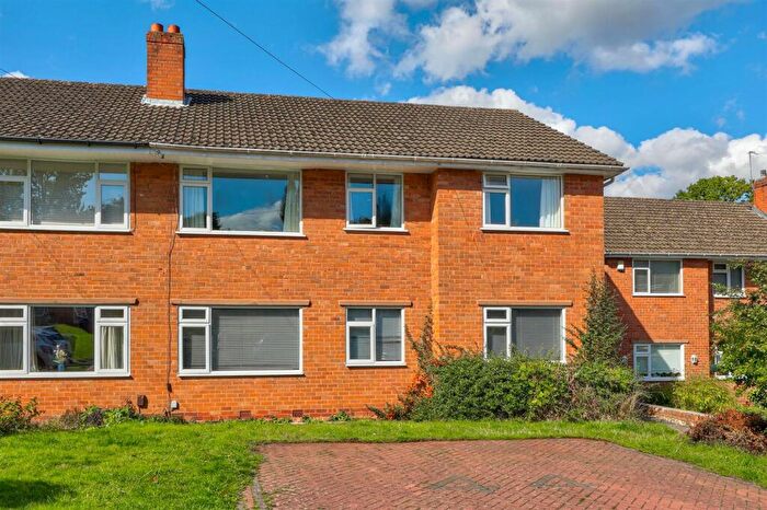 2 Bedroom Maisonette For Sale In Marion Way, Birmingham, B28