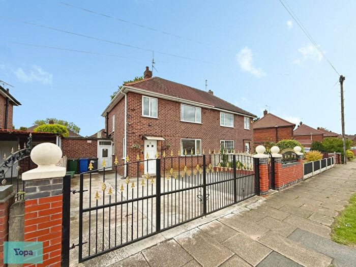 3 Bedroom Semi-Detached House For Sale In Northumberland Avenue, Doncaster, DN2