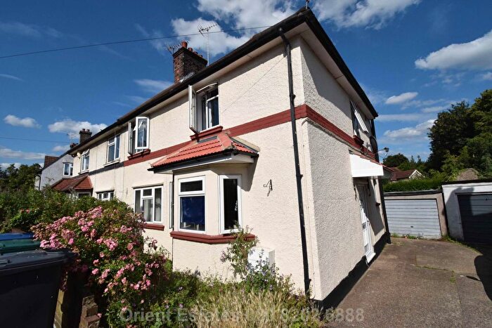 4 Bedroom Semi-Detached House To Rent In Sturgess Avenue, London, NW4