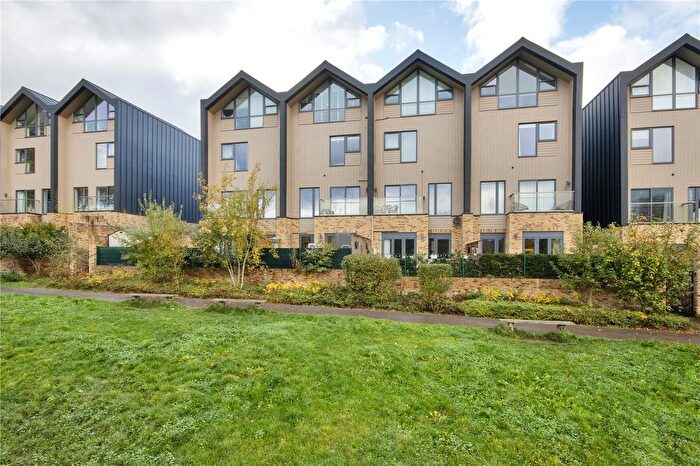 4 Bedroom Mews For Sale In Burlington Mews, Sevenoaks, Kent, TN13