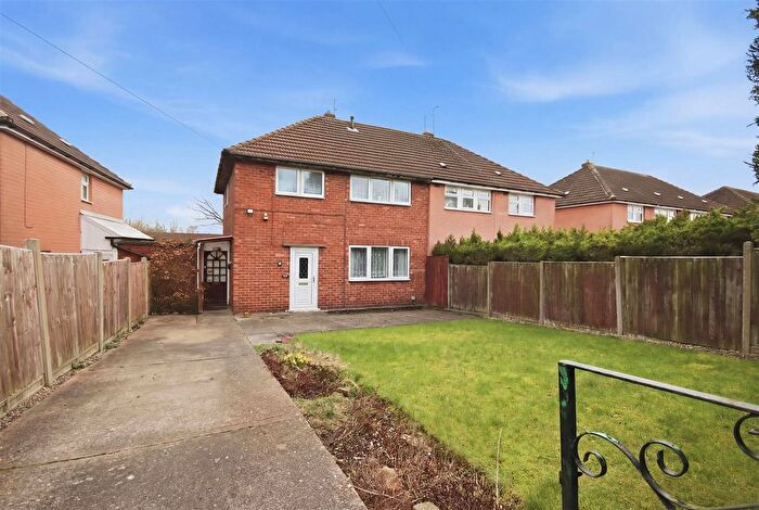 3 Bedroom Semi Detached House For Sale In Adlington Avenue, Wingerworth, Chesterfield, S42