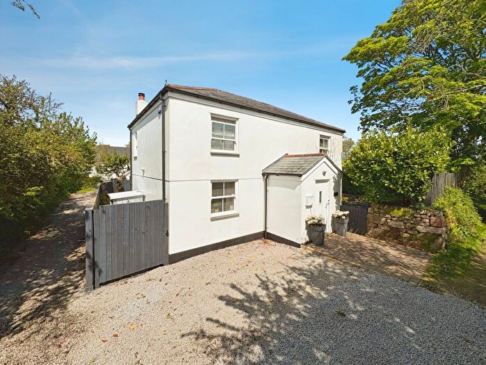3 Bedroom Detached House For Sale In Leedstown, Three Bedroom Family Home, TR27