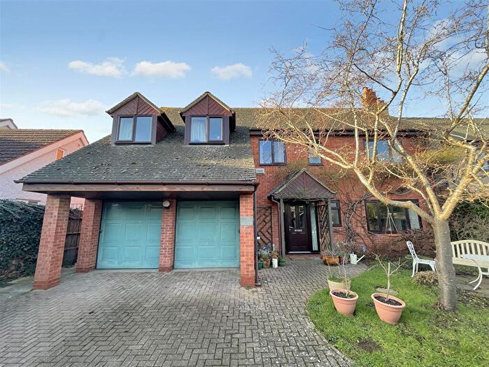 5 Bedroom Detached House To Rent In Back Lane, Mickleton, GL55