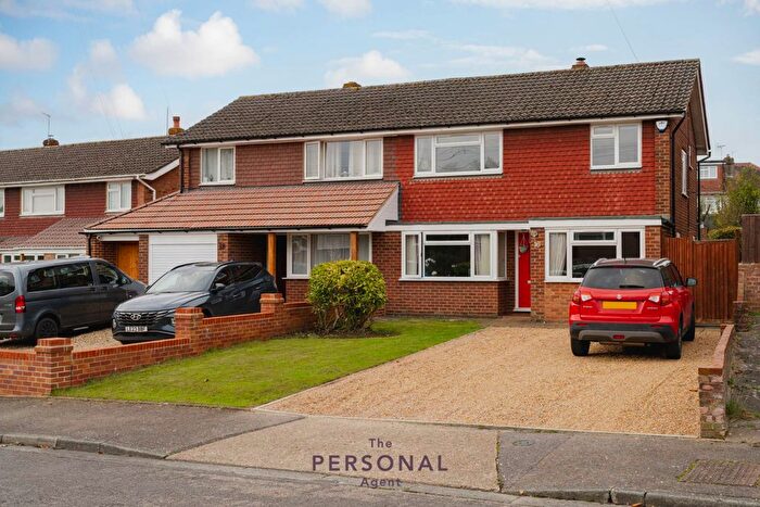 4 Bedroom Semi-Detached House To Rent In Lipsham Close, Banstead, SM7