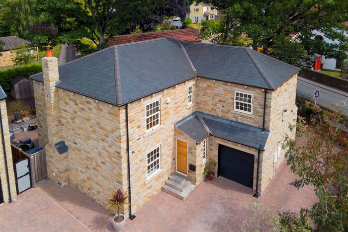 5 Bedroom Detached House For Sale In Pontefract Road, High Ackworth, WF7