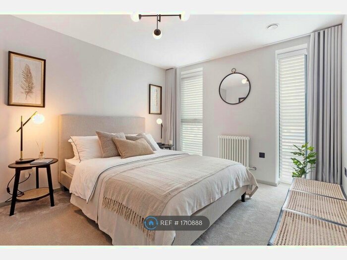 2 Bedroom Flat To Rent In Swaker Yard, Borehamwood, WD6