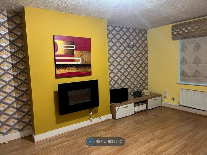 3 Bedroom Terraced House To Rent In Riverdale Road, Manchester, M9