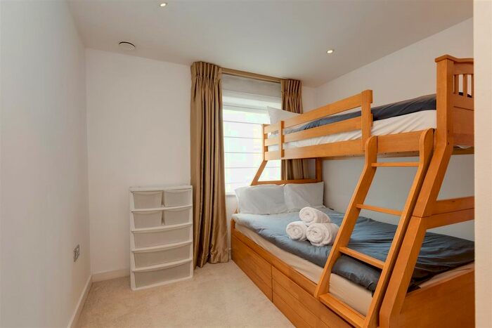3 Bedroom Flat To Rent In Maida Vale, London, W9