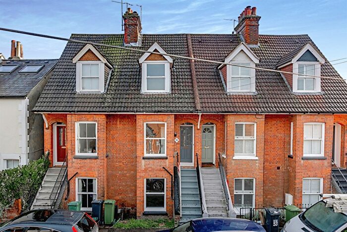 3 Bedroom Property For Sale In Victoria Road, Redhill, RH1