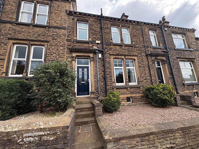 3 Bedroom Terraced House For Sale In Leeds Road, Thackley, Bradford, BD10