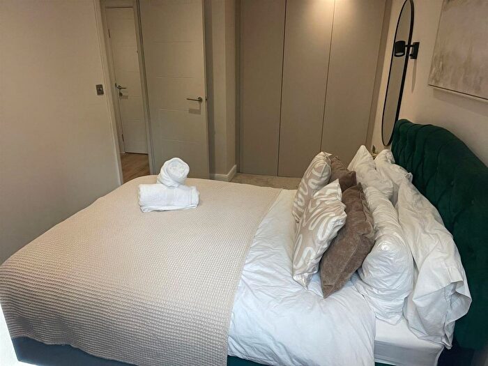 1 Bedroom Flat To Rent In North Street, Leeds, LS2