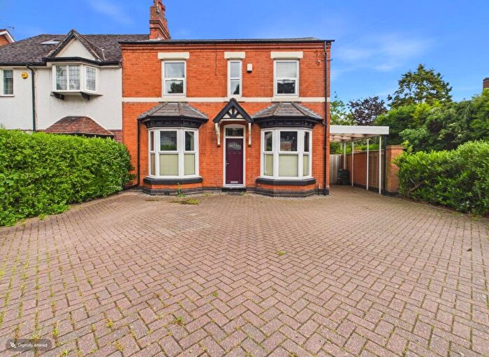 3 Bedroom Semi Detached House For Sale In Walmley Road, Walmley, Sutton Coldfield, B76