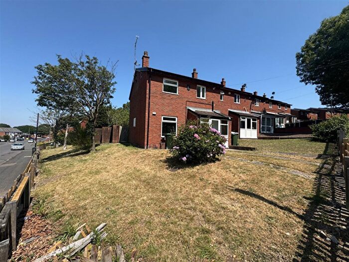 3 Bedroom End Of Terrace House To Rent In Tiverton Road, Smethwick, B66