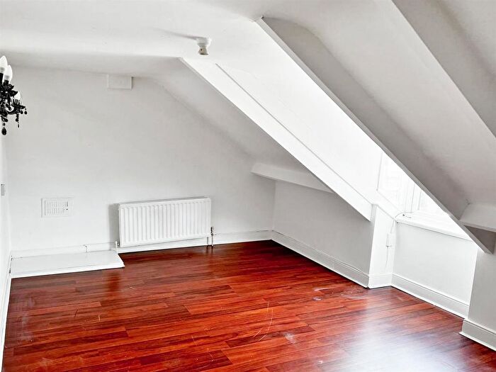 3 Bedroom Flat To Rent In Stanhope Road, South Shields, NE33