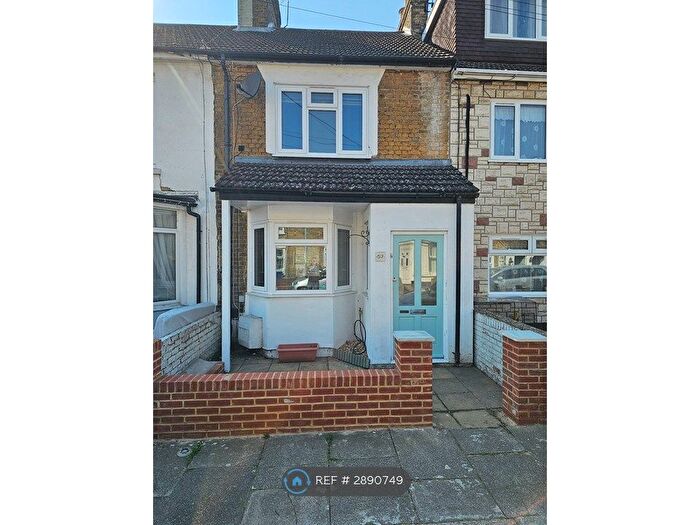 3 Bedroom Terraced House To Rent In Harold Road, Sittingbourne, ME10
