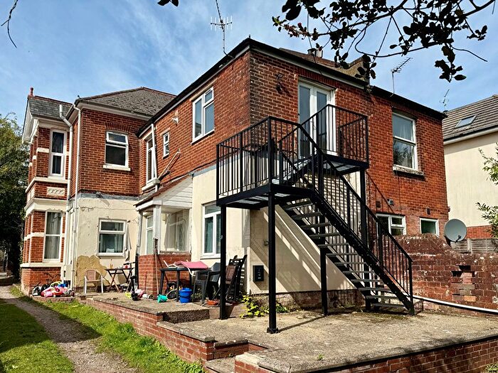 1 Bedroom Flat To Rent In Tremona Road, Southampton, Hampshire, SO16