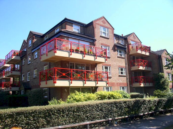 2 Bedroom Flat To Rent In Lawn Road Beckenham, BR3