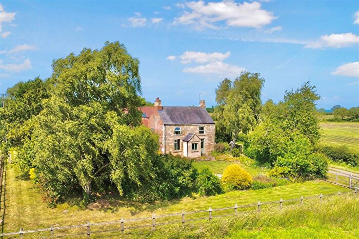 3 Bedroom Detached House For Sale In Low Fields, Fulbeck, NG32