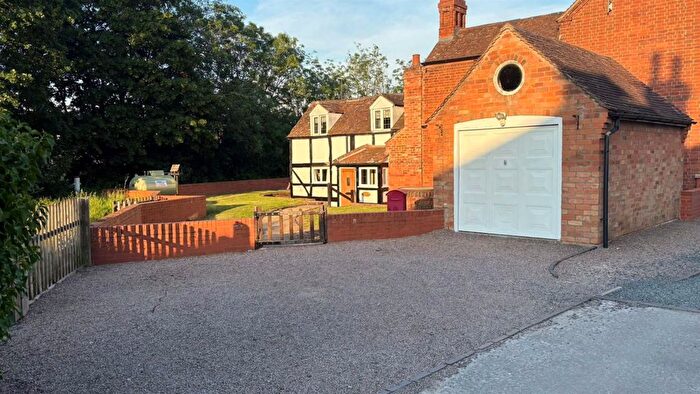3 Bedroom Cottage For Sale In East Waterside, Upton-Upon-Severn, Worcester, WR8