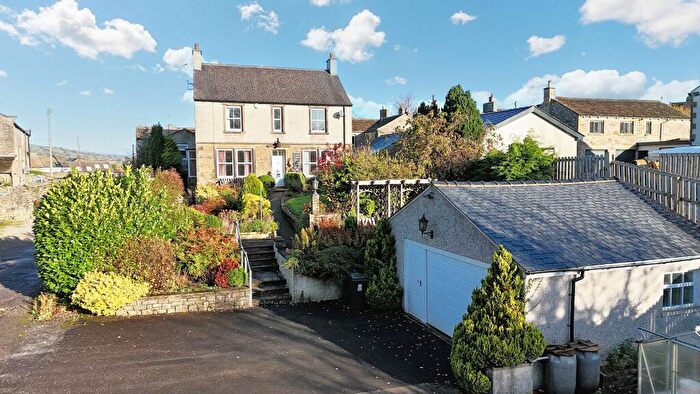 4 Bedroom Detached House For Sale In Cloughbank, Chatburn, BB7