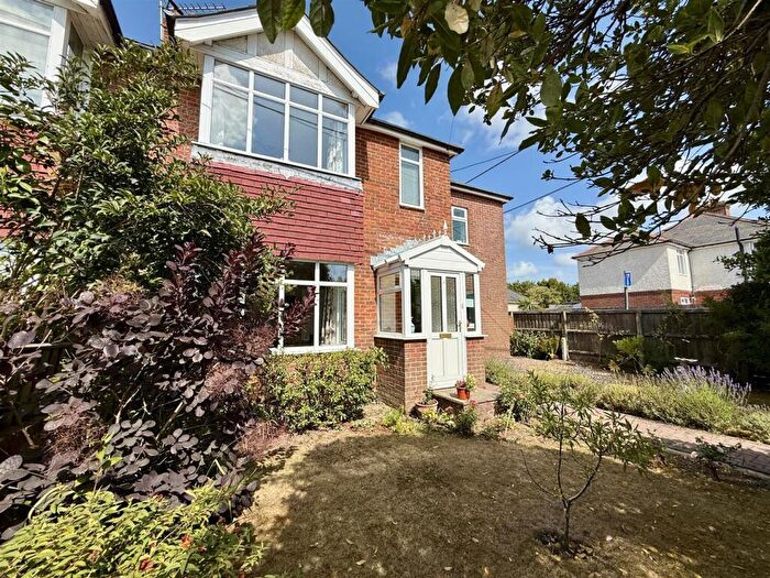 4 Bedroom Semi-Detached House For Sale In Place Road, Cowes, PO31
