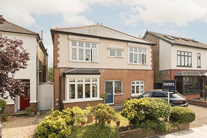 2 Bedroom Flat To Rent In Gloucester Road, Hampton, TW12