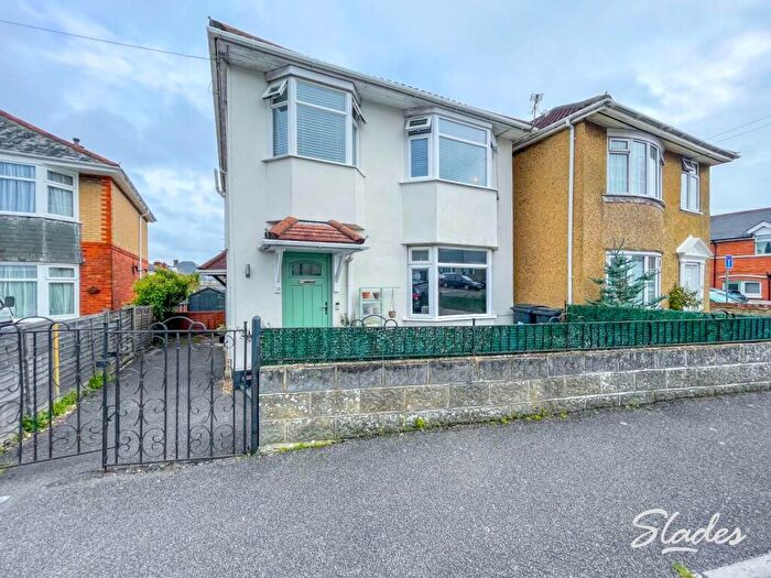 2 Bedroom Flat To Rent In Droxford Road, Southbourne, Dorset, BH6