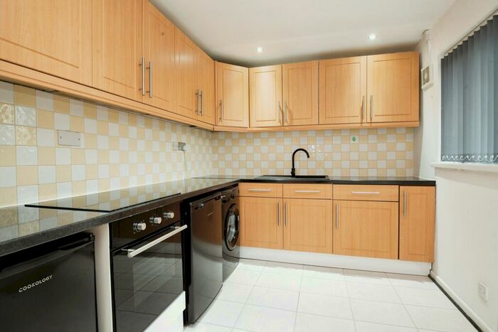 2 Bedroom Apartment To Rent In Oxwich Close, Fairwater, CF5