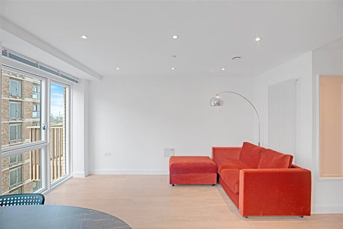1 Bedroom Flat To Rent In Ellipse House, Royal Victoria Dock, E16