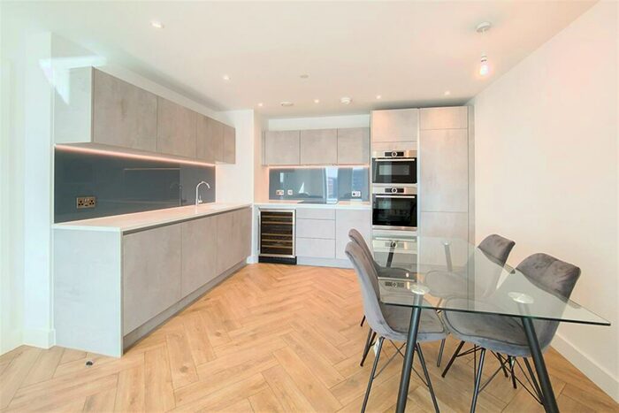 2 Bedroom Property To Rent In Elizabeth Tower, M15