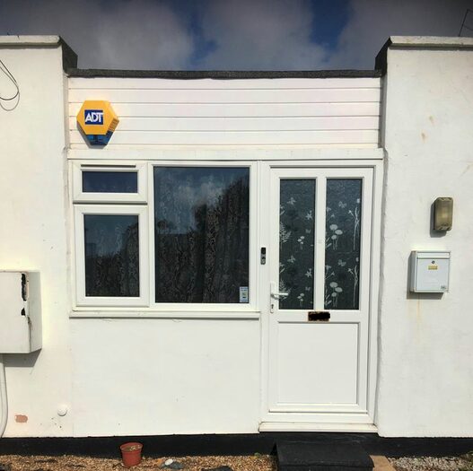 1 Bedroom Flat To Rent In The Chalets, Jelbert Way, Penzance, TR18