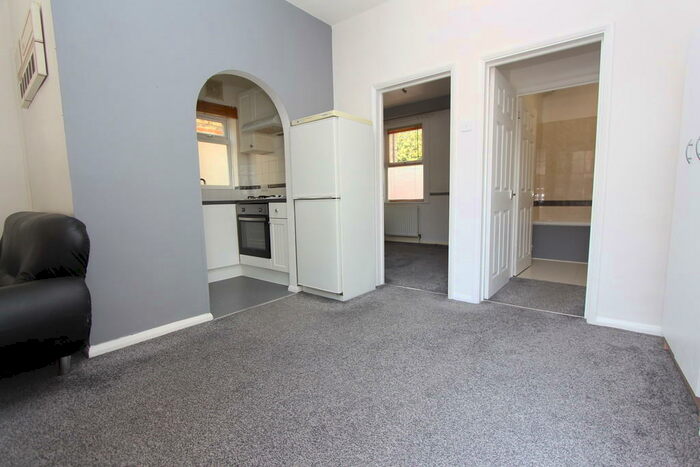 1 Bedroom Ground Flat To Rent In Vaughan Road, West Harrow, HA1
