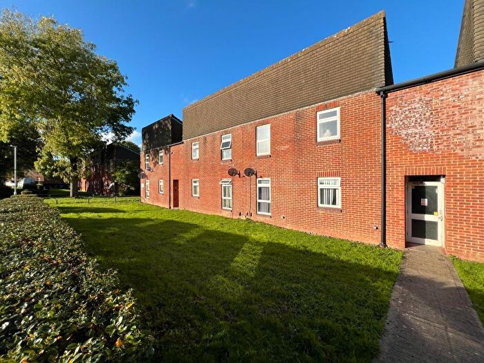 1 Bedroom Flat To Rent In Stamford Close, Toothill, Swindon, SN5