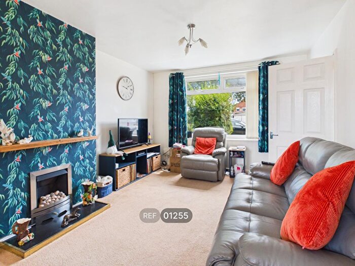 2 Bedroom Semi-Detached House To Rent In Hayburn Avenue, Hull, HU5
