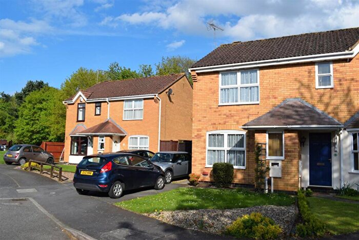 2 Bedroom Property To Rent In Milton Court, Kettering, NN16