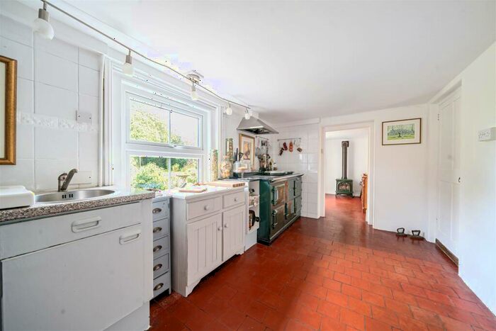 3 Bedroom Detached House For Sale In Bath Road, Sturminster Newton, DT10