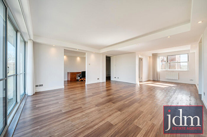 2 Bedroom Apartment To Rent In College Road, London, SE21