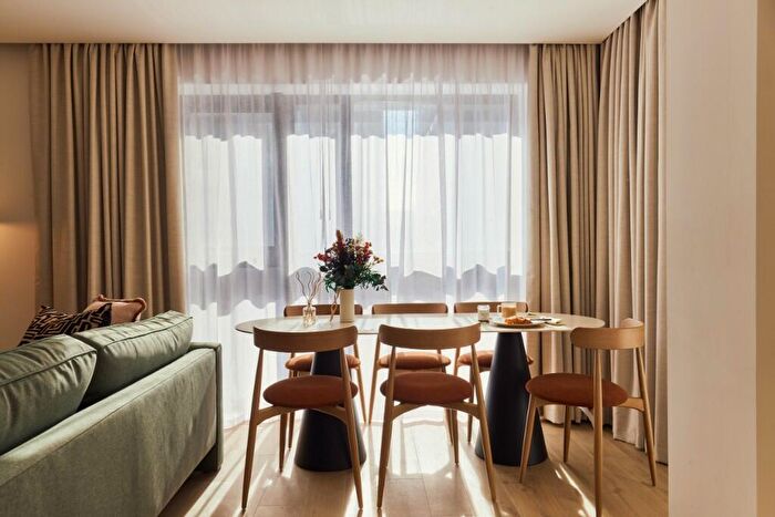 3 Bedroom Apartment To Rent In New Drum Street, London, E1