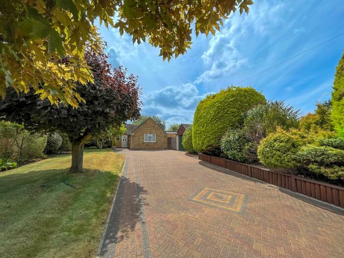 2 Bedroom Bungalow To Rent In Main Road, Long Hanborough, Witney, Oxfordshire, OX29