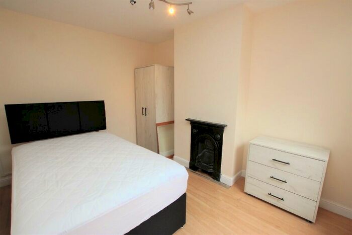 1 Bedroom House Of Multiple Occupation To Rent In Tresham Street, Kettering, Northamptonshire, NN16