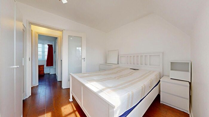 2 Bedroom Maisonette To Rent In Levita House, Ossulston Street, London, NW1